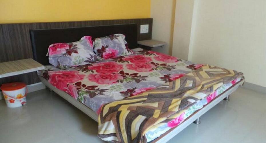 Hotel Ujjwal Palace, Sanawad 3